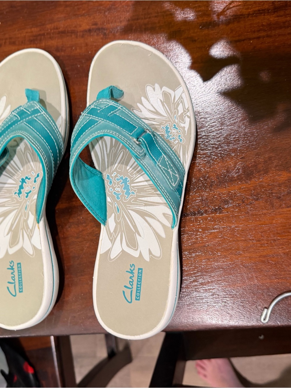 Clarks Teal Floral Thong Sandals - Women's